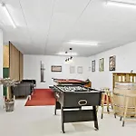 Stunning In With Kitchen רוסלב