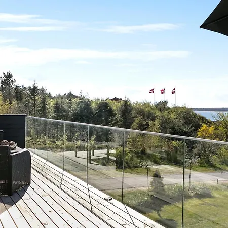 Stunning In With Kitchen