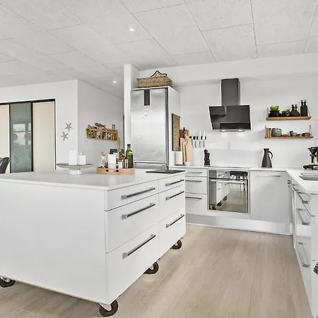 Дом отдыха Stunning In With Kitchen *