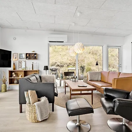 Stunning In With Kitchen