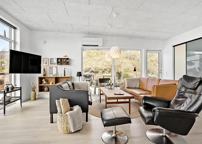 Stunning In With Kitchen