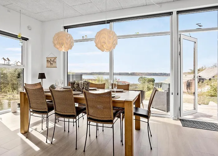 Stunning In With Kitchen